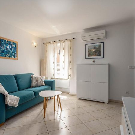 Degrassi Square Apartments (Adults Only) Върсар Екстериор снимка