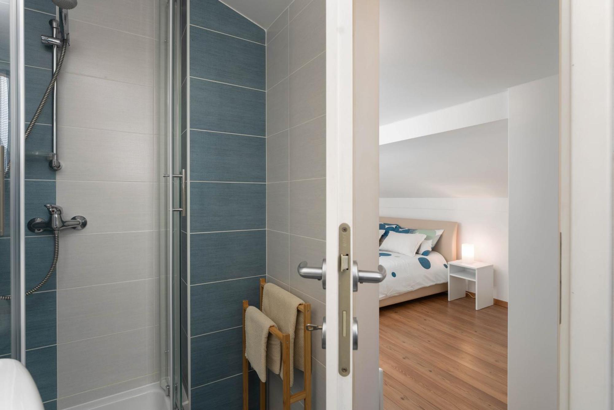 Degrassi Square Apartments (Adults Only) Върсар Екстериор снимка