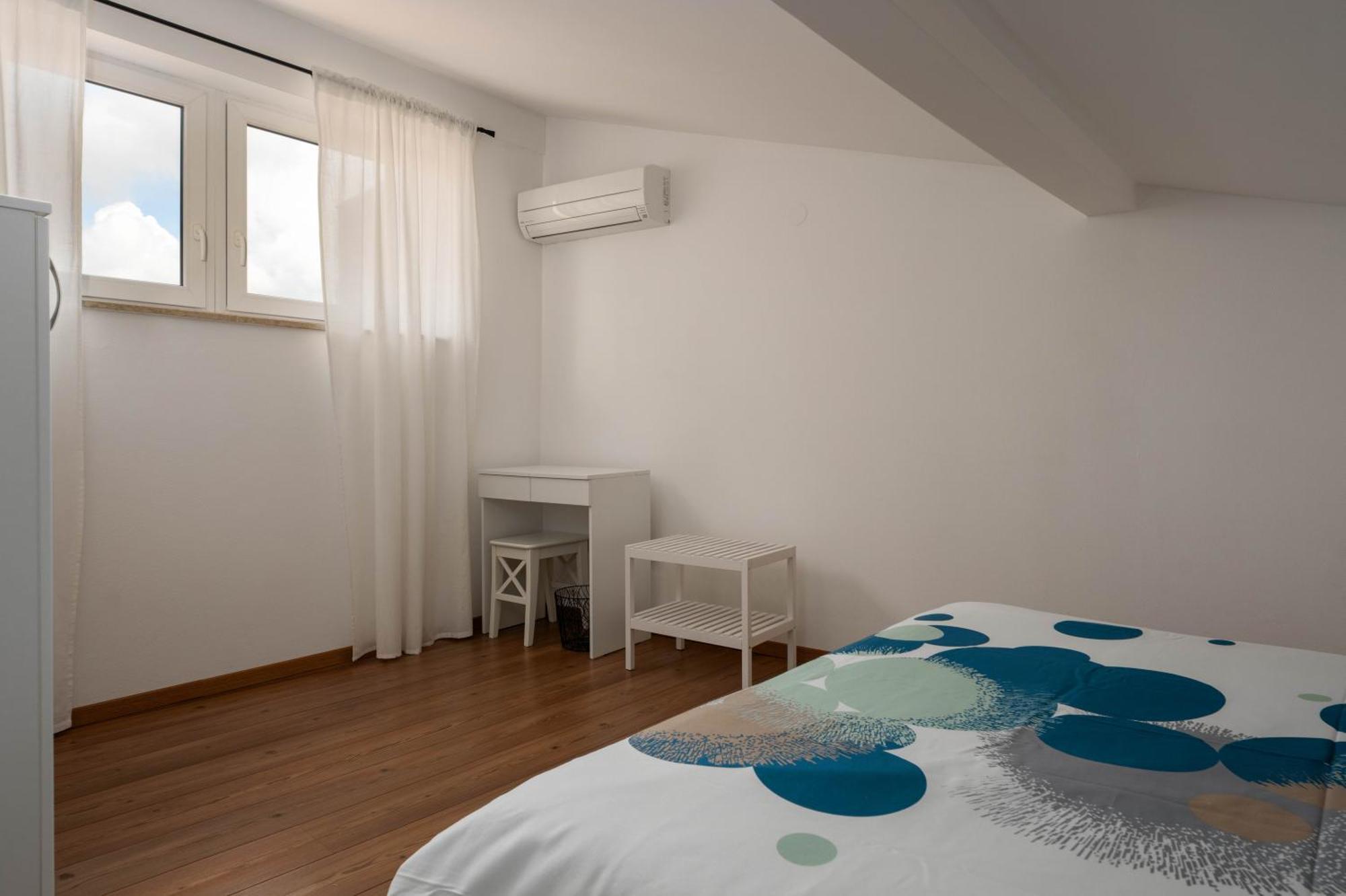 Degrassi Square Apartments (Adults Only) Върсар Екстериор снимка